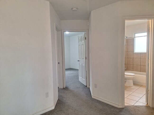 Building Photo - 2621 Lee Ave