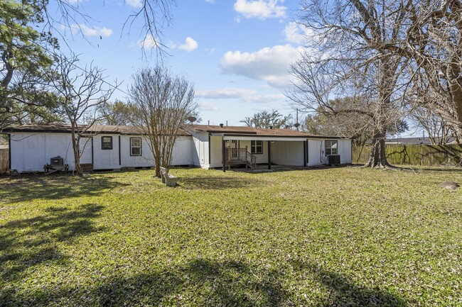 Building Photo - 1132 18th Ave N