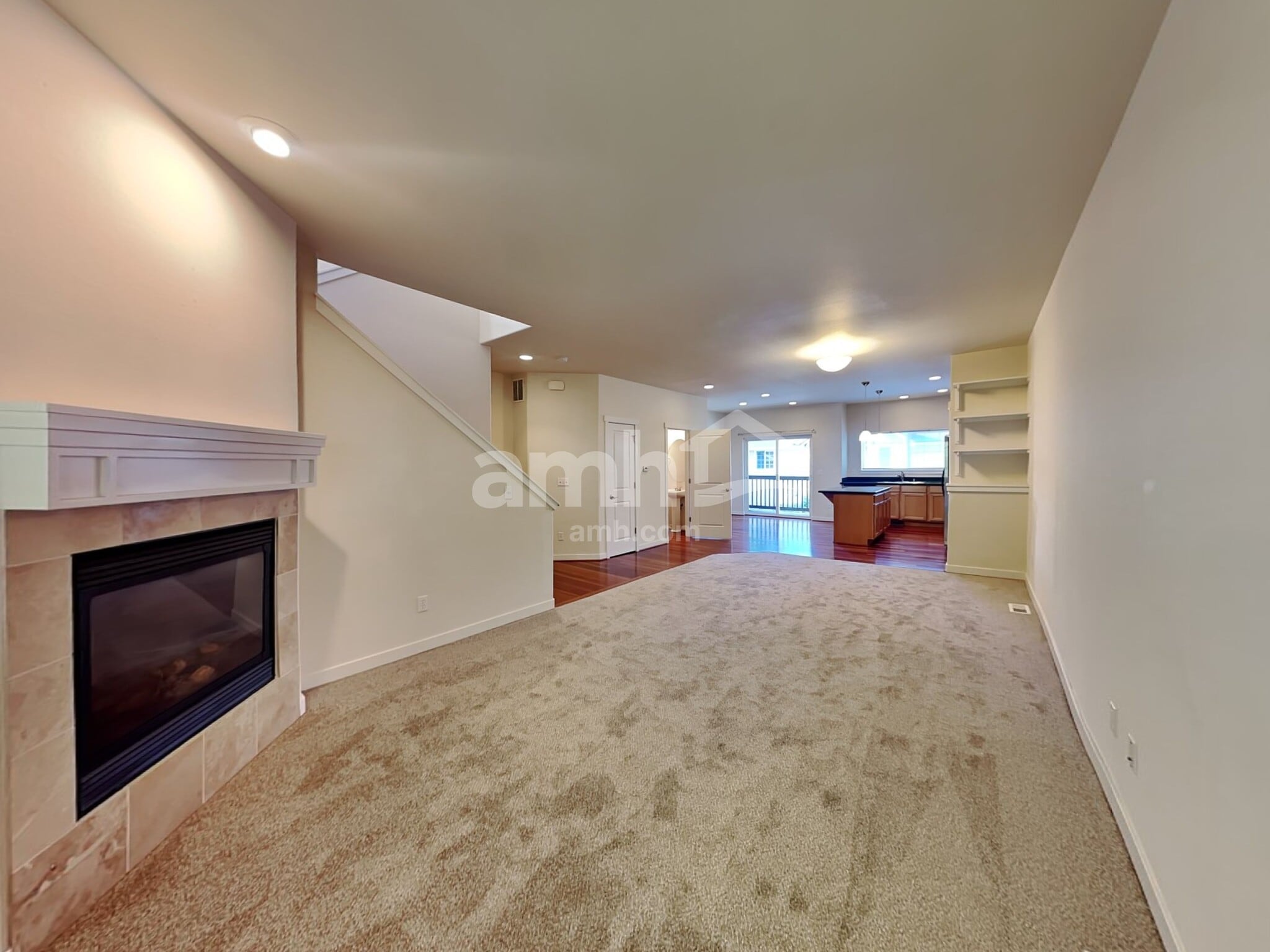 Building Photo - 7337 Rainier Dr