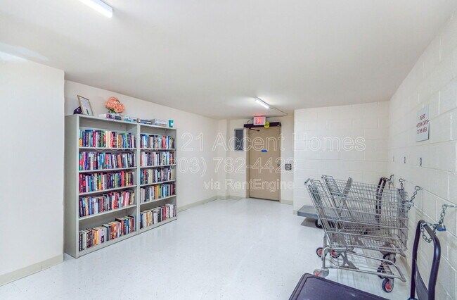 Building Photo - 1200 N Nash St