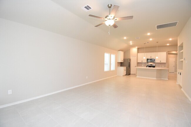 Building Photo - 8930 Field Daisy Ct
