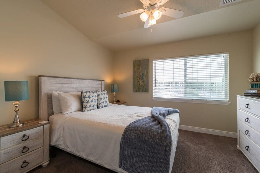 Building Photo - 202 Ivory Coral Ln