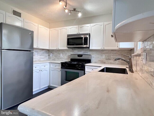 Building Photo - 20718 Apollo Terrace