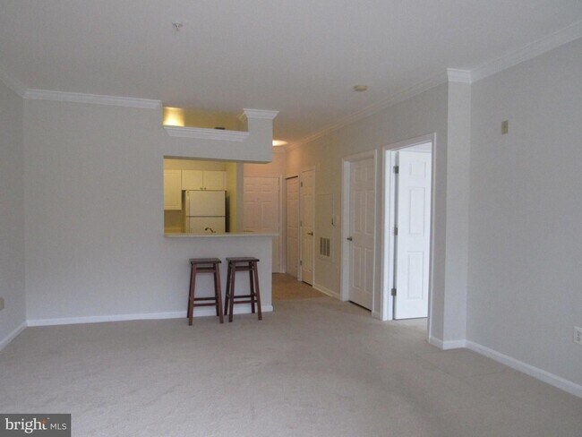 Building Photo - Gorgeous condo in a great location!