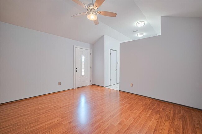 Building Photo - 3234 Mourning Dove Dr