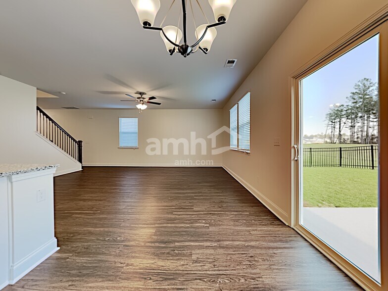 Building Photo - 303 Bering Ln