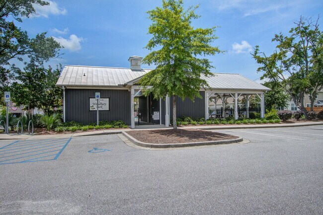 Building Photo - 2732 Harmony Lake Dr