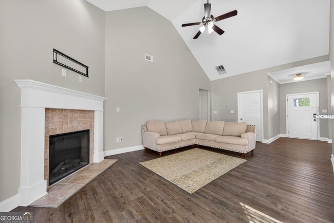 Building Photo - 180 Hunters Chase Ct