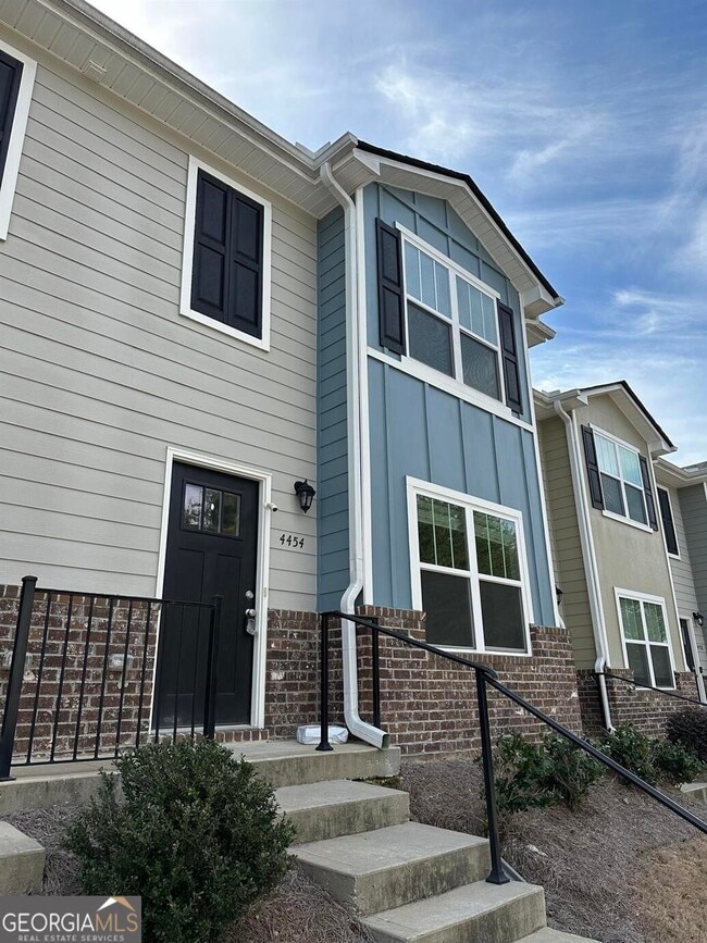 Building Photo - 4454 Pinscher St