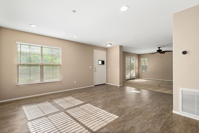 Building Photo - 262 Paseo Gregario