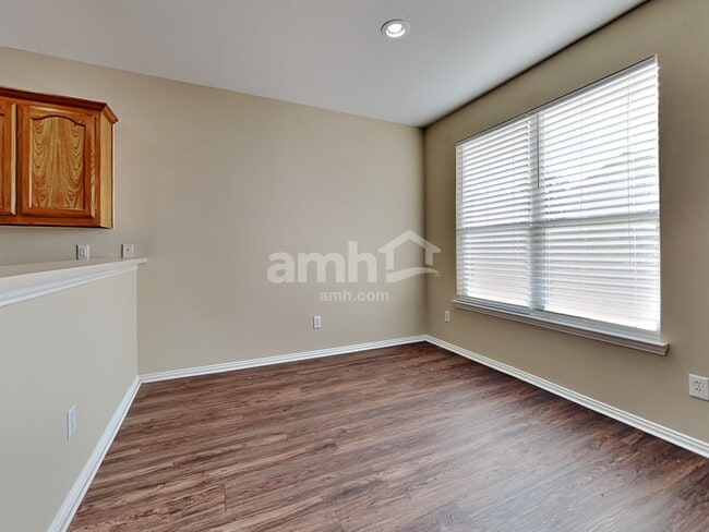 Building Photo - 11932 Brown Fox Dr