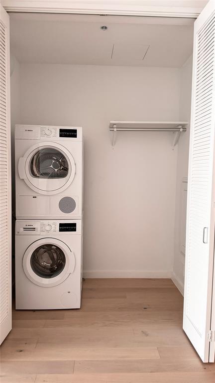 Building Photo - 313 W 17th St