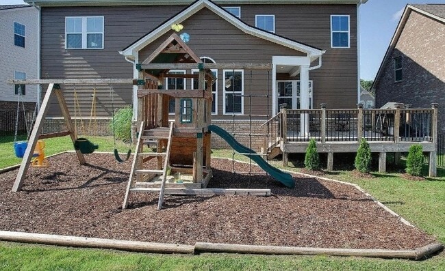 Building Photo - 8033 Brookpark Ave