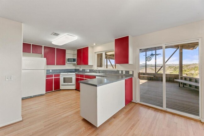 Building Photo - 3309 Westhill Dr