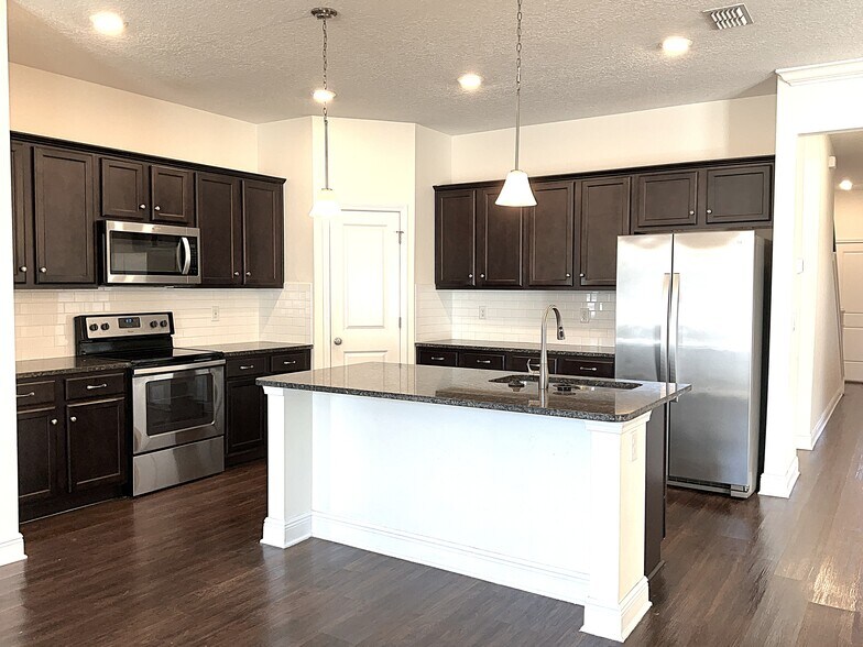 Building Photo - 7914 Stumble Journey Ln
