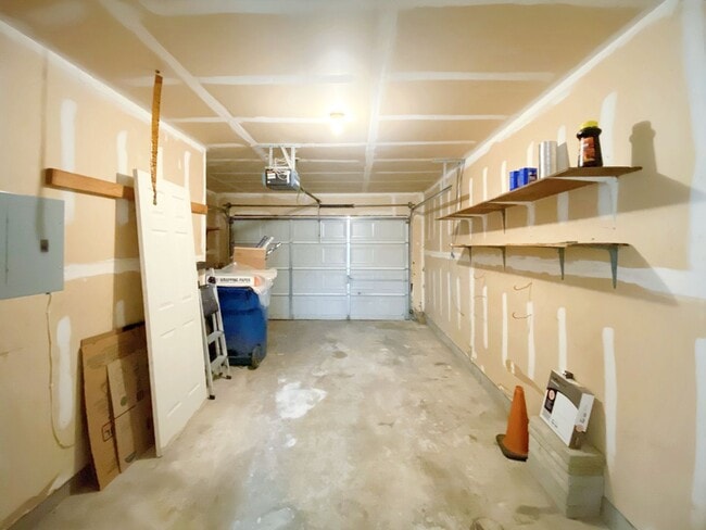 Building Photo - 16921 Hamilton Point Cir