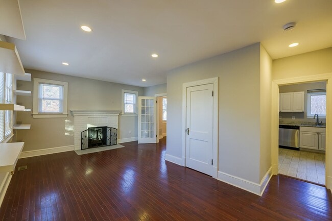 Building Photo - Modern End-Unit Townhome with Garage + Outdoor Space in SE DC