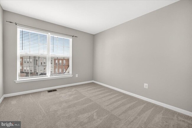 Building Photo - 1811b Wheyfield Dr