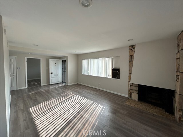 Building Photo - 3604 Country Club Dr