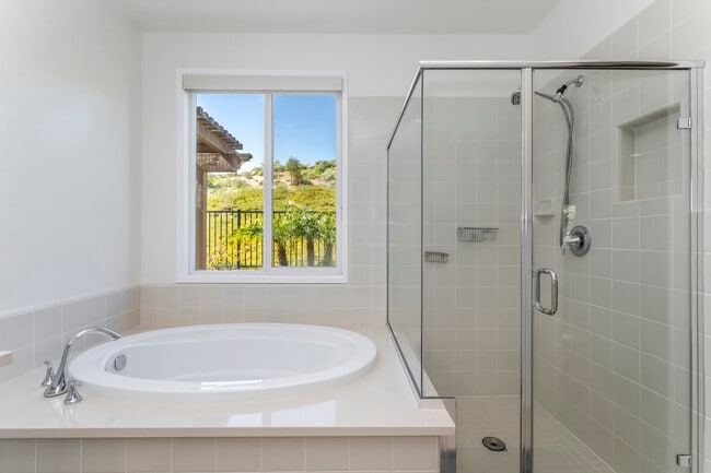 Building Photo - 28629 Farrier Dr