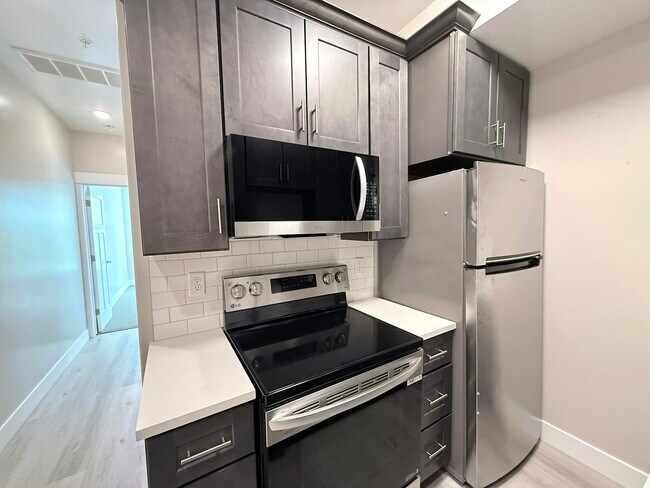 Building Photo - 67 S Main St