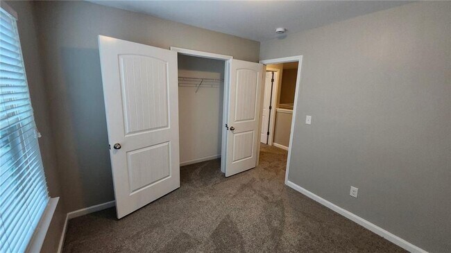 Building Photo - 4680 Raven Wood Loop