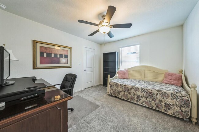 Building Photo - 1127 Aronia Ln