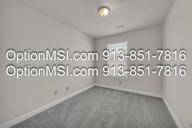 Building Photo - Charming 3-Bedroom Townhouse in Piper School District