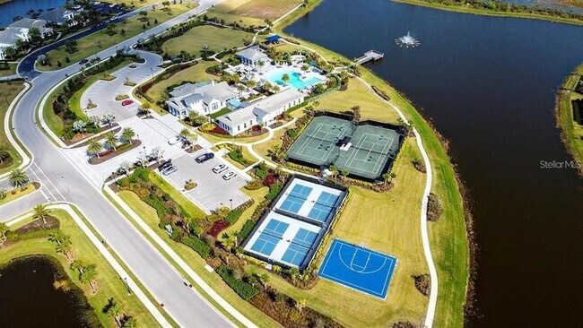 Building Photo - 8066 Redonda Lp