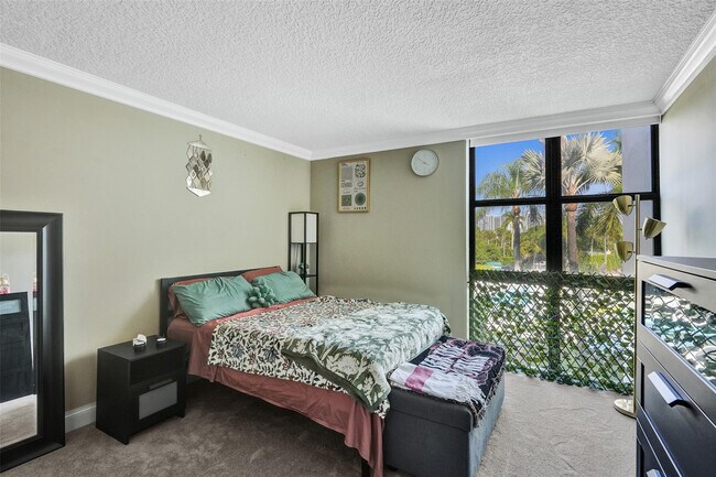 Building Photo - 1301 River Reach Dr