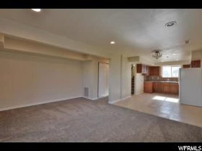 Building Photo - Beautifully Renovated Duplex in Salt Lake City