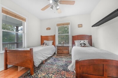 Building Photo - "Spacious 5-Bedroom Home with 3 Full Baths...