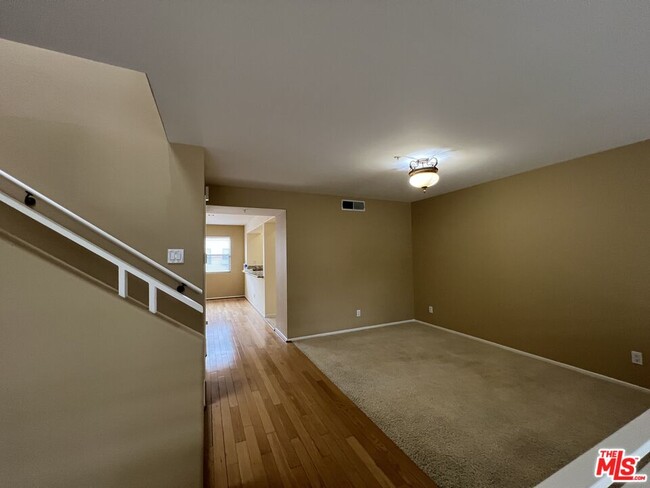 Building Photo - 6903 Hannum Ave