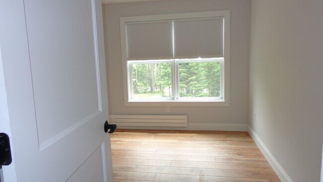 Building Photo - 112 Parkside Rd