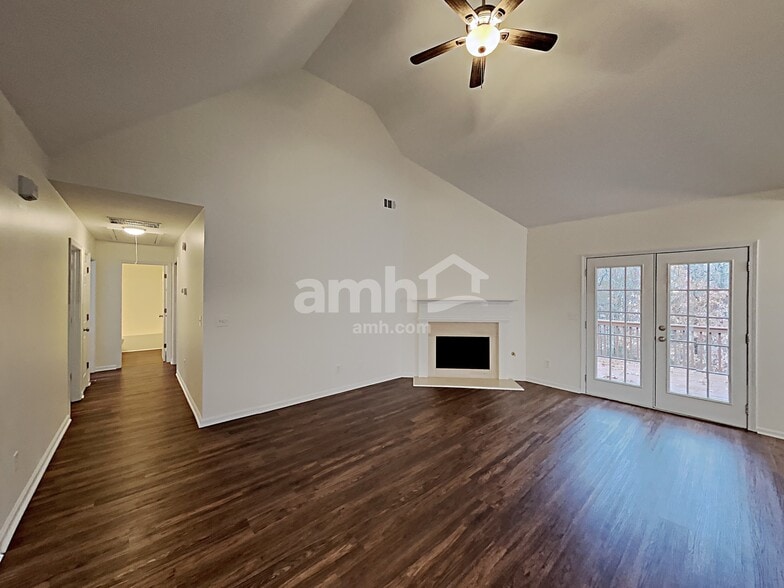 Building Photo - 3394 English Oaks Dr NW