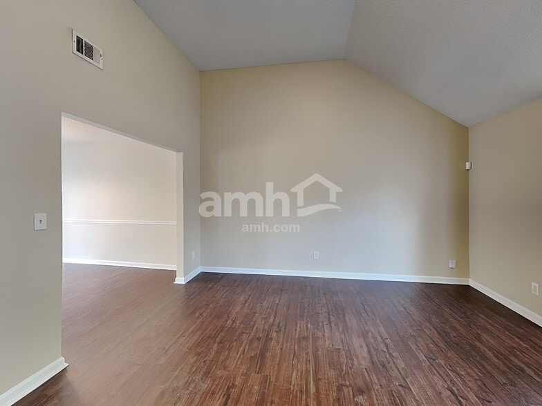 Building Photo - 3335 N Winds Trail