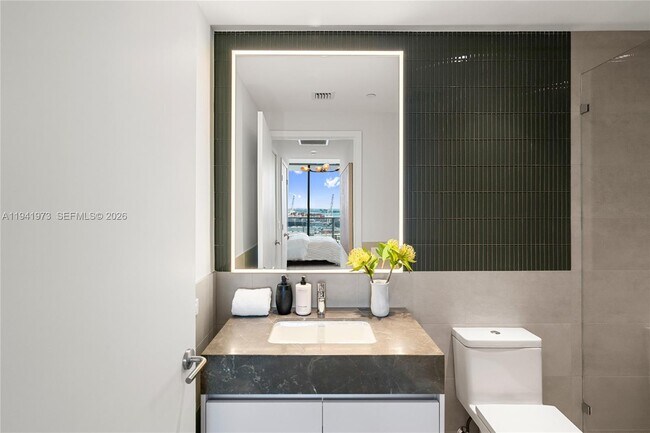 Building Photo - 500 Alton Rd