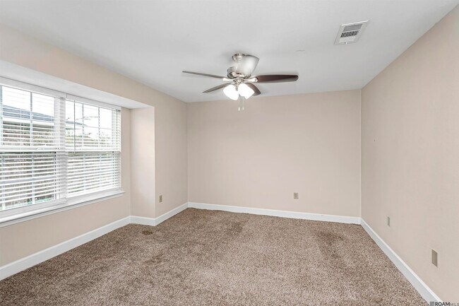 Building Photo - 1066 Manson Dr