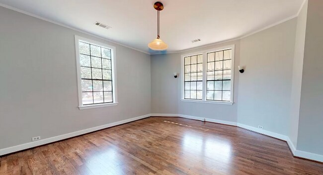 Building Photo - MOVE IN SPECIAL - FIRST MONTH FREE!!!