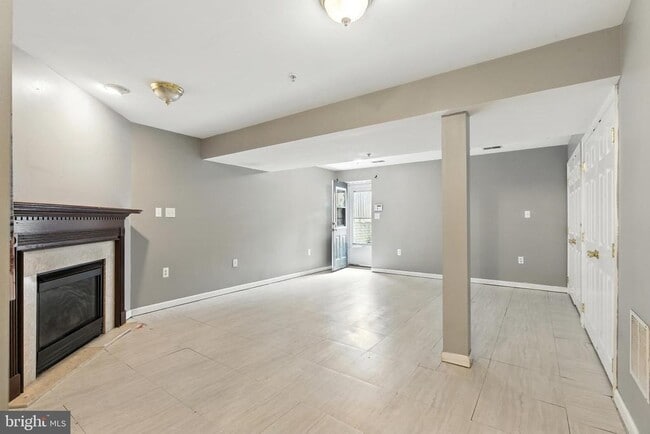 Building Photo - 15507 Pocopson Creek Way