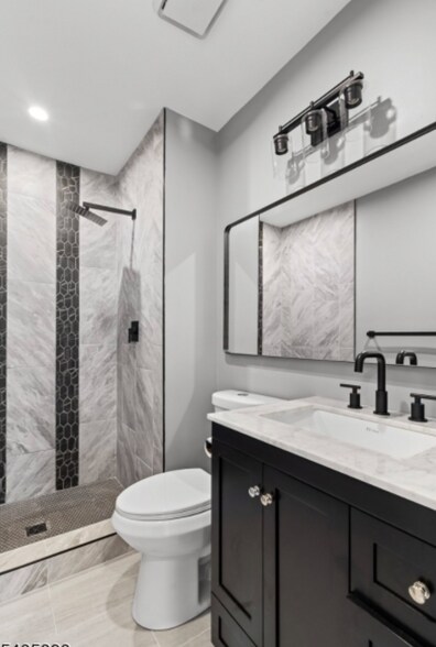 Building Photo - 243 Penns Way