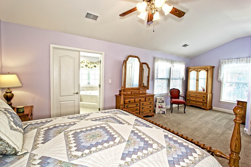 Building Photo - 4083 Walnut Cove Cir