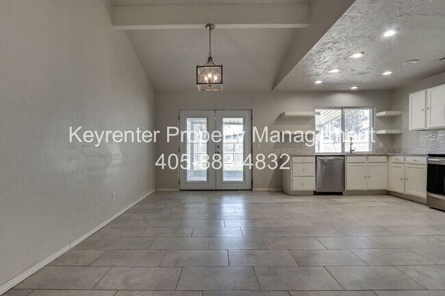 Building Photo - 6913 Fawn Canyon Dr
