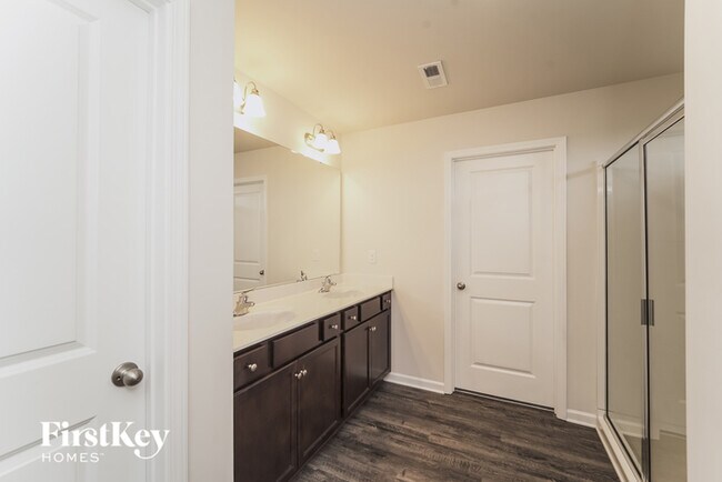 Building Photo - 5431 Cobblestone Glen Dr
