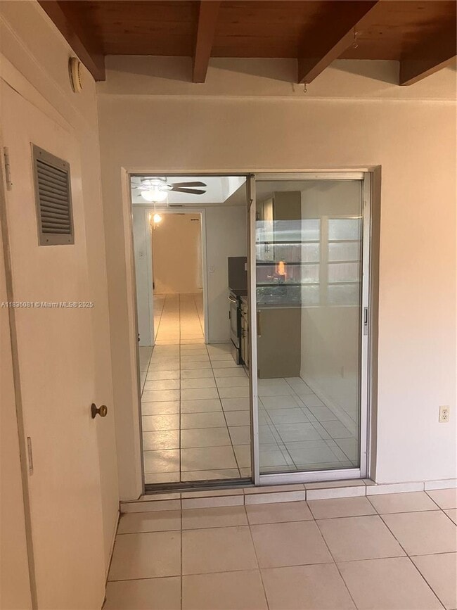 Building Photo - 10901 SW 78th Ave