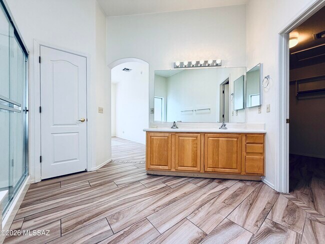 Building Photo - 5206 N Canyon Rise Pl