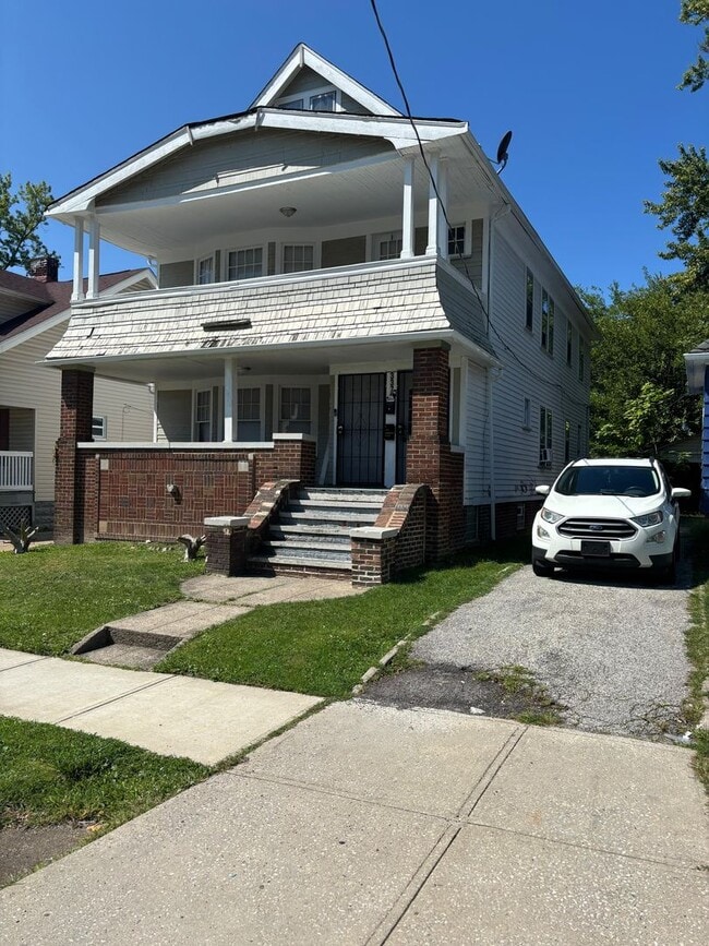 Building Photo - 3370 E 145th St