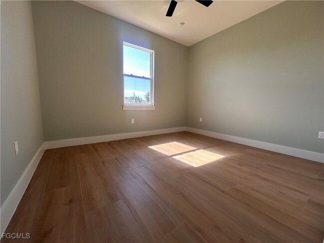 Building Photo - 1808 SE 1st Terrace