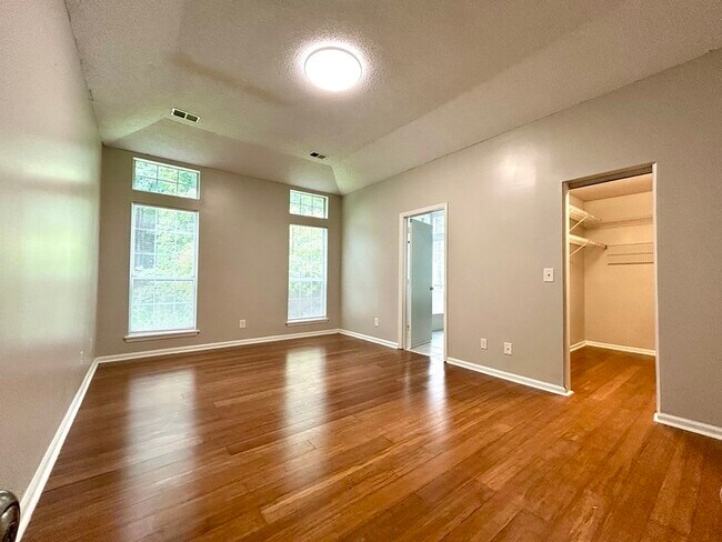 Building Photo - 8607 Kirkley Glen Ln