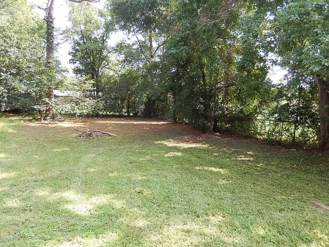 Building Photo - 5524 Sullivan Rd